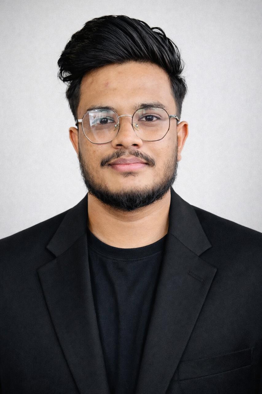 Viththiyaharan photo